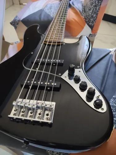 Contrabaixo Squier Fender afinity 5 cordas