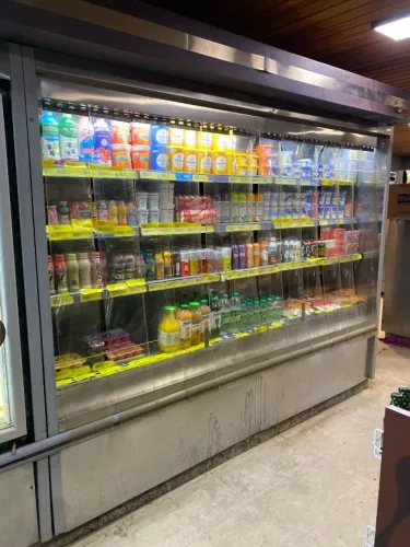 Expositora Refrigerada Gelopar Aberta com Cortina - Comercial