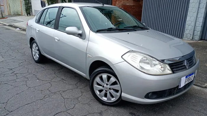 Renault Symbol Privilège Hi-flex 1.6 16V 4P 2010