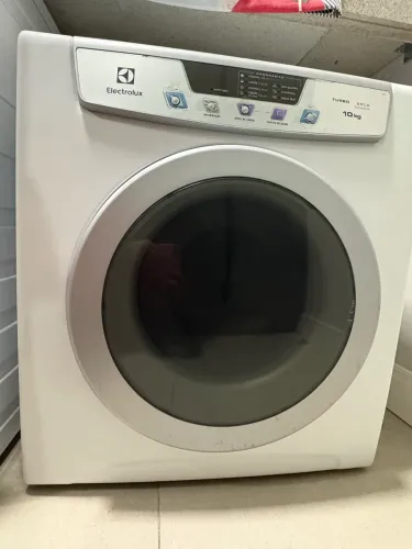 Secadora de Roupas Electrolux SVP10 piso e parede 