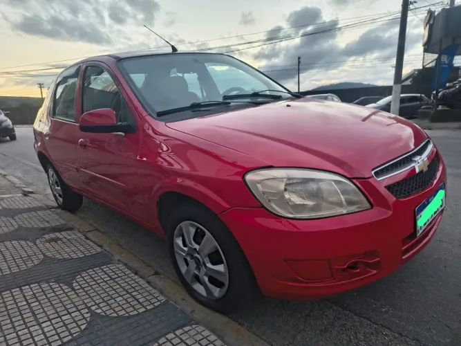 Chevrolet Prisma Sed. Maxx/ LT 1.4 8V Econof. 4P 2012