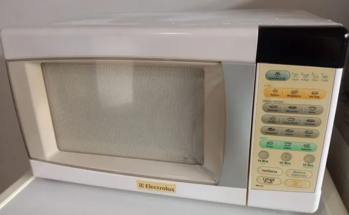 MICROONDAS ELECTROLUX 21 LITROS