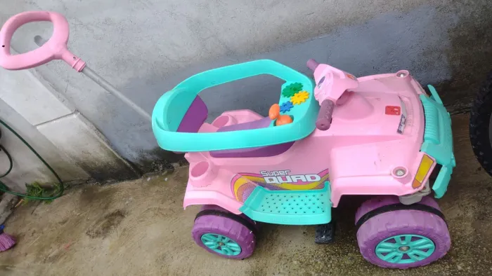 Carrinho de criança super quad bandeirantes
