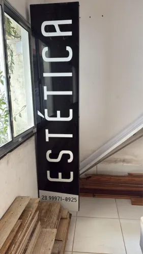 Placa de estética ou drogaria