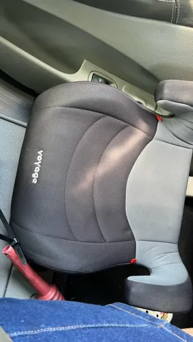Assento de elevação para carro voyage