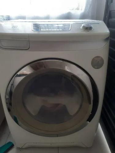 Vendo lava e seca Electrolux
