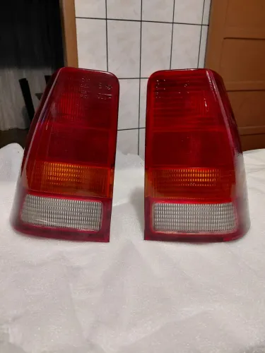Par de lanternas kadett com logo gm