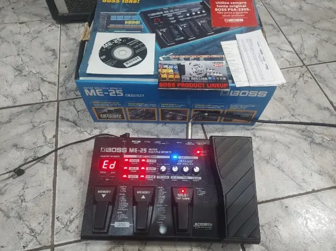 Pedaleira Boss ME-25