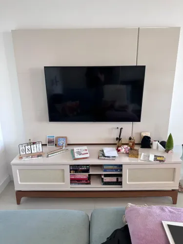 Painel de TV com Hack e Luz de Led