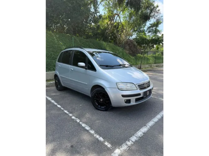 Fiat Idea ELX 1.4 MPI Fire Flex 8V 5P 2010
