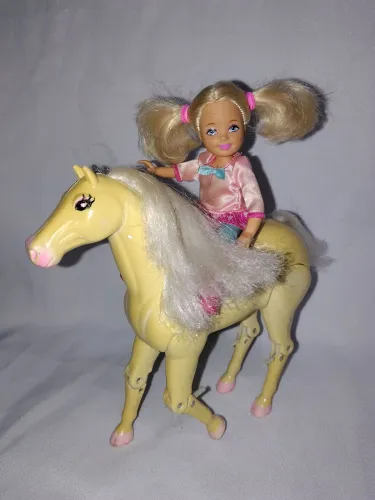 Barbie Family Chelsea Com Pônei