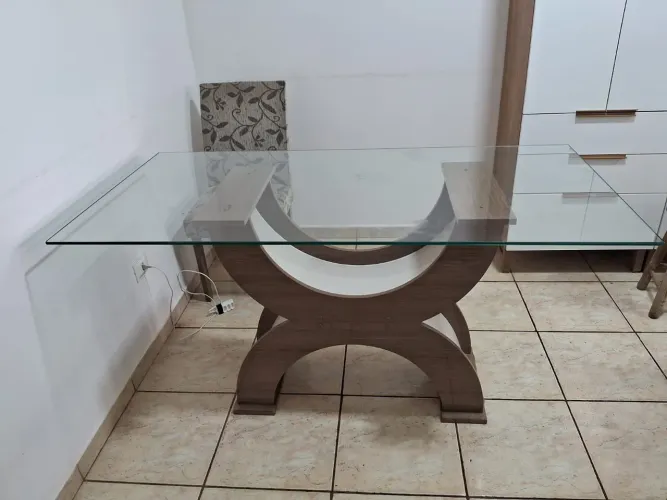 Mesa de 6 cadeiras tampo de vidro - 1,60 X 0,80