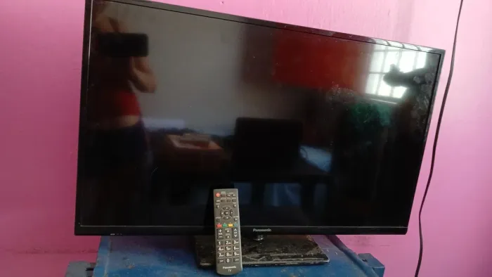 Vendo Tv led Panasonic 32 p com entrada para conversor digital