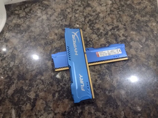 Memória Ram DDR3 HyperX 2x4GB (8GB)
