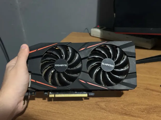 RX 580 8gb gigabyte