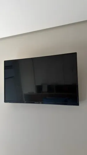TV Panasonic 32 polegadas com controle