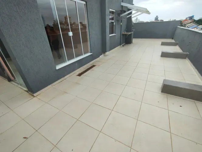 Imóvel para aluguel tem 70 metros quadrados com 2 quartos em Riviera Fluminense - Macaé -