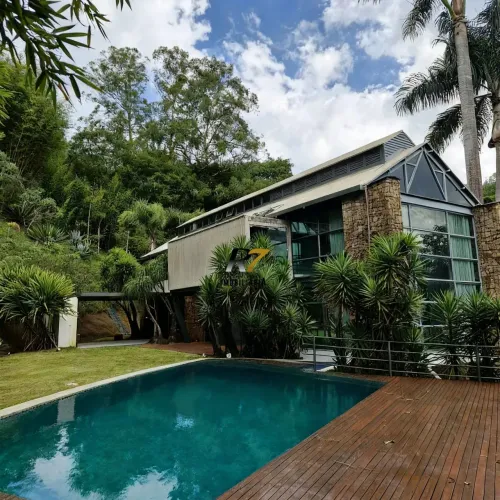 BELÍSSIMA CASA NO CONDOMÍNIO VILA DEL REY