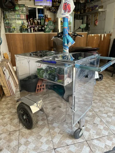 Carrinho de acai e sorvetes