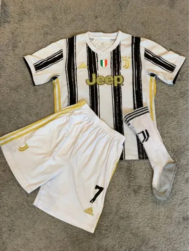 Conjunto de time infantil juventus