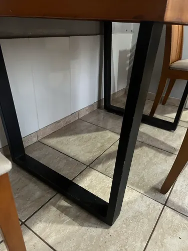 Mesa com 4 lugares