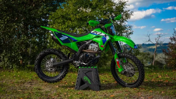 KAWASAKI KLX 300R 2026 - IMPECÁVEL
