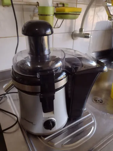 Extrator de Sucos Mondial Juicer