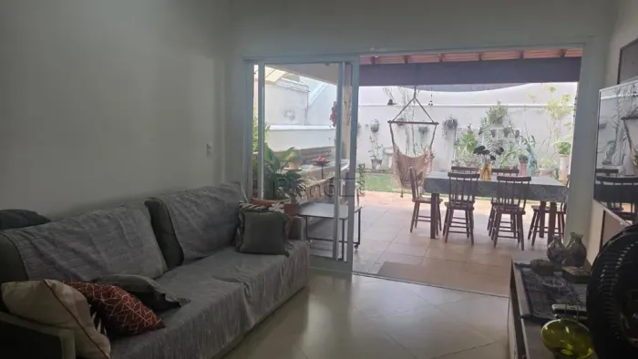 Sobrado à venda em Paulínia, Vila Monte Alegre, com 3 suítes, com 194 m², Green Ville