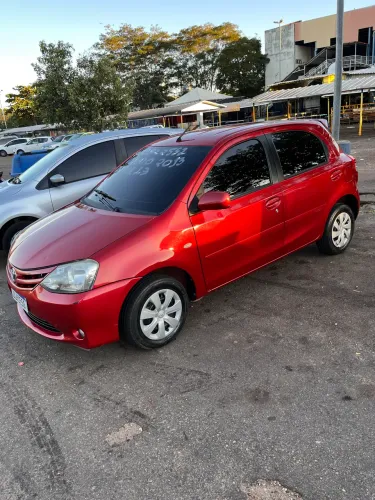 Toyota Etios XS 1.3 Flex 16V 5P Mec. 2013