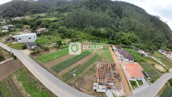 Terreno à venda no Centro de Antônio Carlos - SC