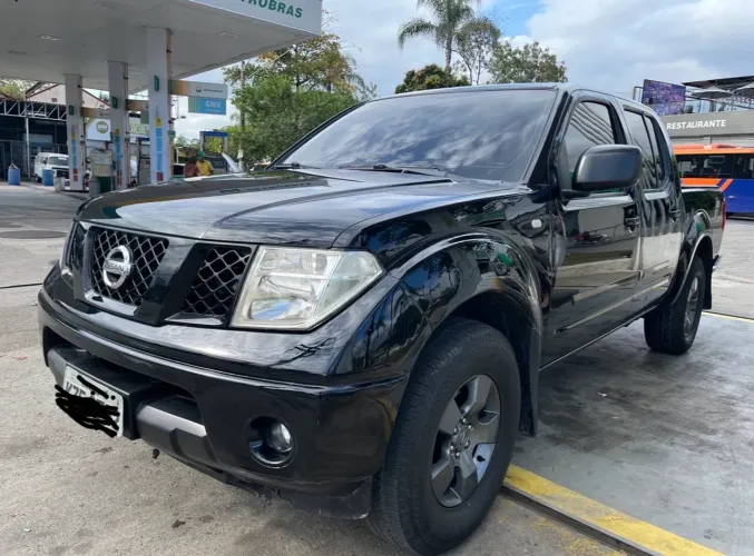 Nissan Frontier Se/se Strik CD 4X2 2.5 TB Dies. 2011
