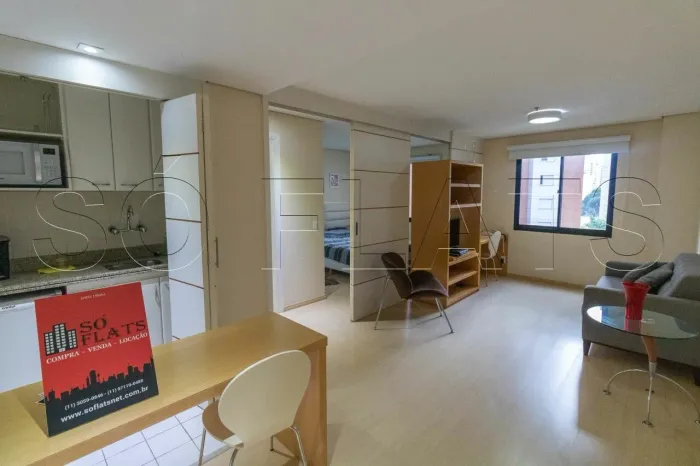 Flat em Moema, próximo ao Shopping e avenida Ibirapuera, ótima localização.