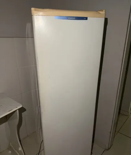 Geladeira consul 240 litros novinha funcionando 100%