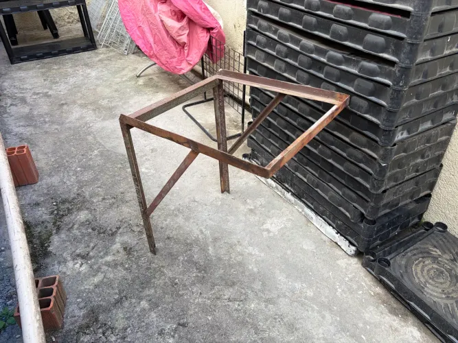 Suporte de parede para ar-condicionado antigo