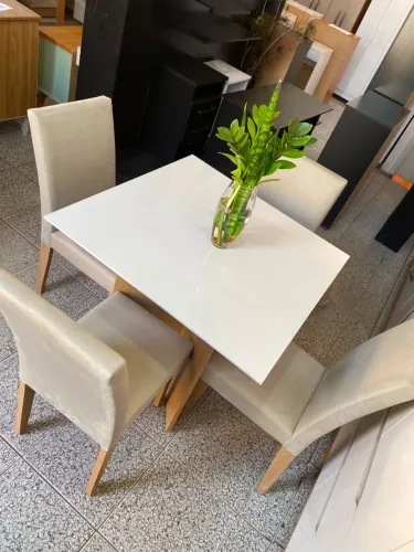 Mesa de Jantar MDF Com 4 Cadeiras Estofadas Nova, Entrego 