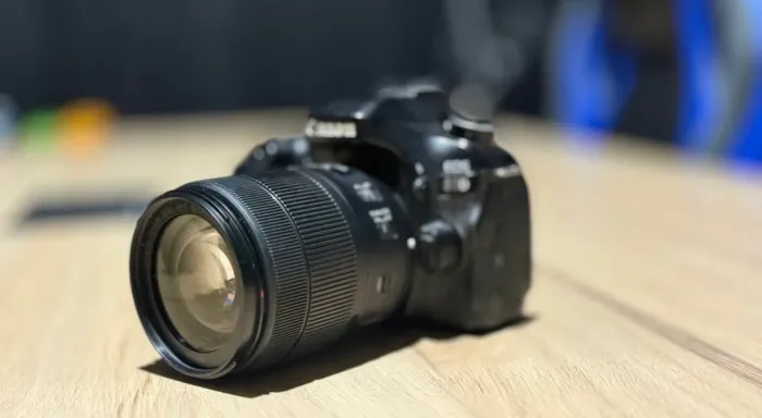Canon 80d com lente 18~135 mm