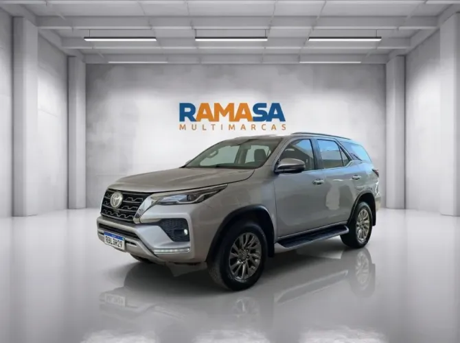 Toyota Hilux SW4 SRX 4X4 2.8 TDI 16V Dies. Aut. 2021