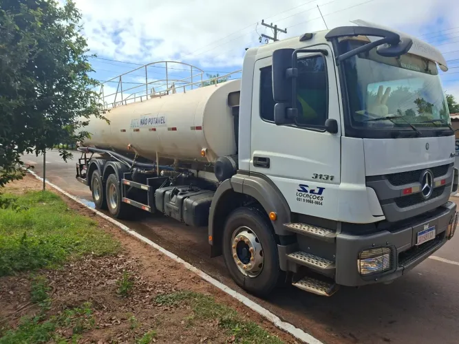 Aluguel de caminhão pipa 10.000l e 20.000l