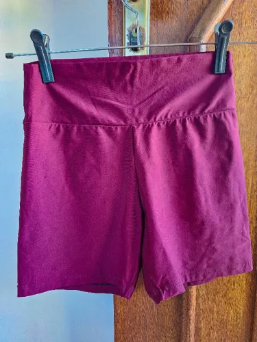 Short Magia do Mar Vinho