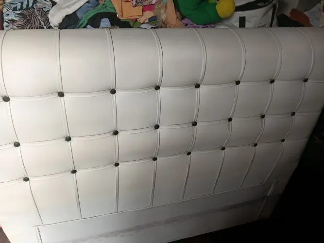 Cabeceira de cama casal estofada usada