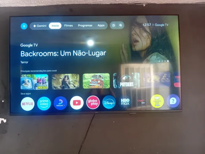 vendo tv philips 65 polegadas, tem 3 meses de uso ,notas fiscal ,ainda na garantia.
