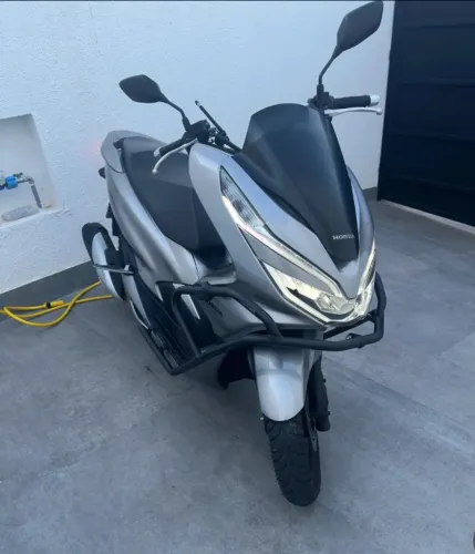 Honda PCX 150 DLX 2019 Revisada + Pneus Novos e Baixa KM