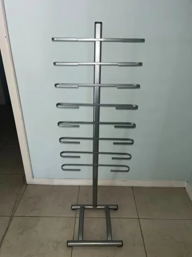 Porta-Revistas / Expositor em Metal para Recepção