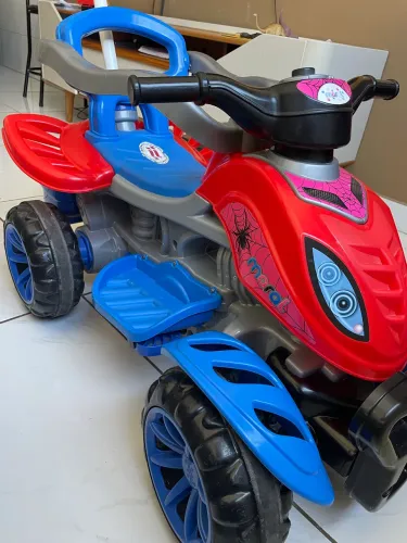 Quadriciclo Infantil Homem-Aranha - Conservado