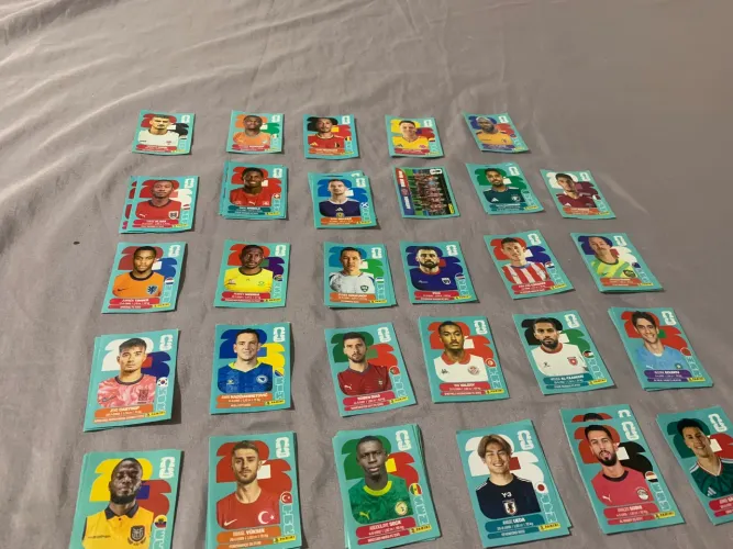 63 Figurinhas da Copa ! Número de WhatsApp *