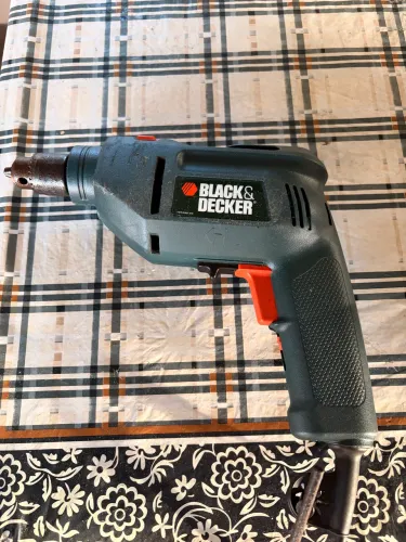 Furadeira Black & Decker 7950-BR