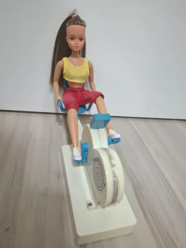 Boneca Barbie Vintage Academia