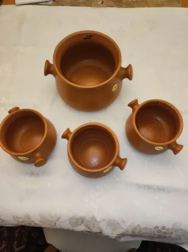 Conjunto de panelas de cerâmica da marca Fiori, projetado para uso em forno