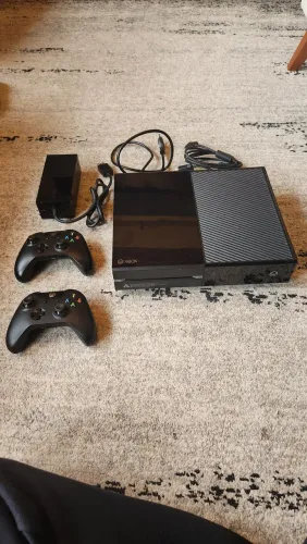 Xbox One (Fat) + 2 Controles + Fonte Original