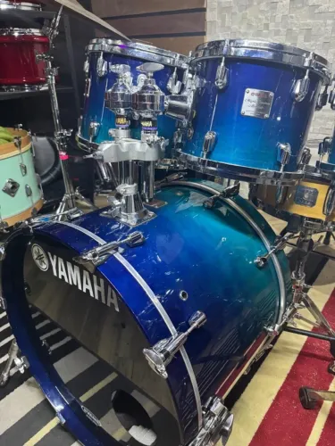 Bateria Yamaha Maple Custom Absolute ( ñ pearl tama ludwig dw gretsch sonor)